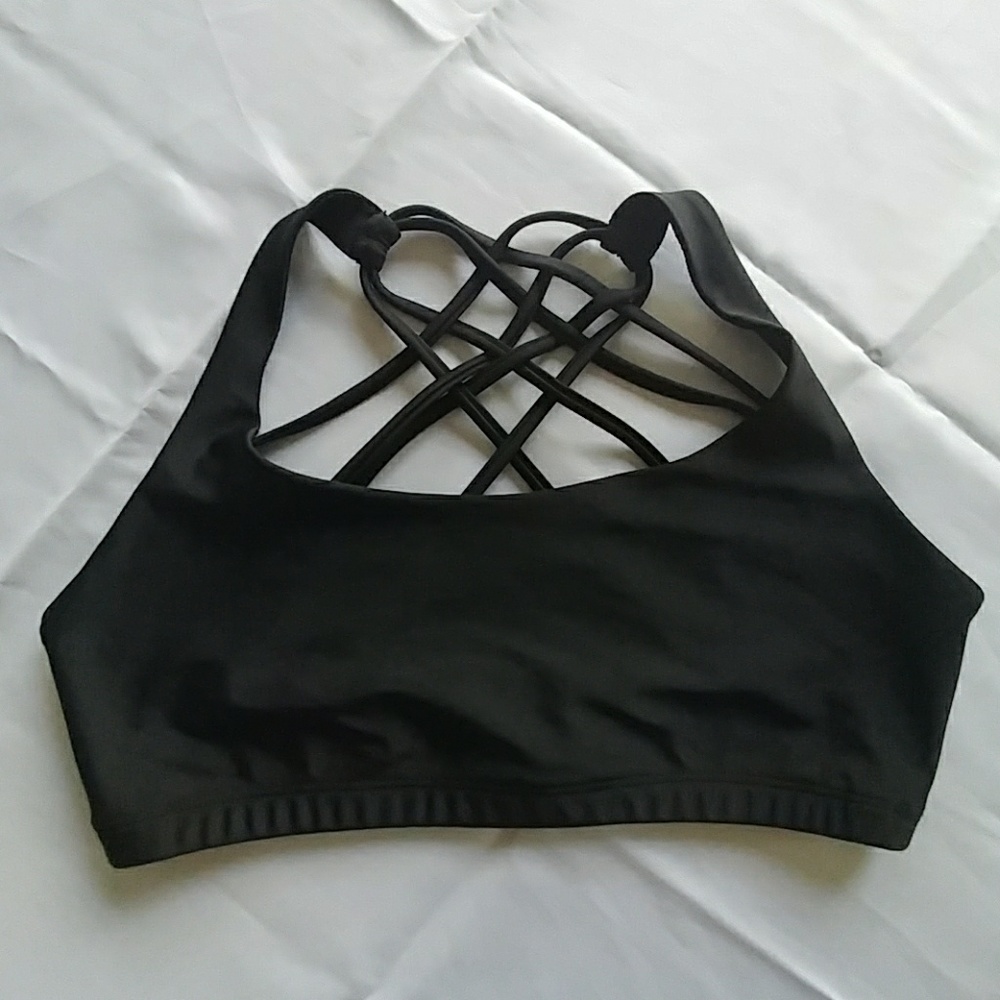 Onzie Chic flow sports bra